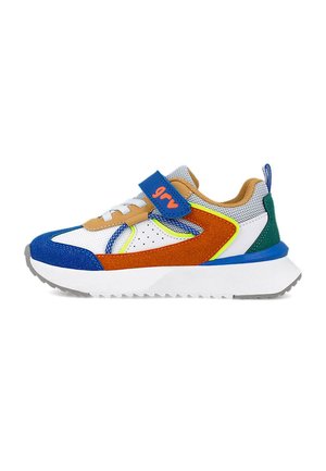Zapatillas coloridas con parte superior de malla. Presentan acentos en azul, naranja y verde, una correa de Velcro y una suela de goma blanca con textura antideslizante.