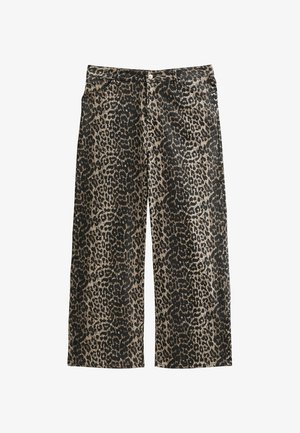 Pantalons larges à imprimé léopard en tissu texturé, présentant des nuances de marron et de noir, avec un design classique à cinq poches et une fermeture par bouton.