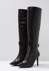 KIOMI Botas de tacón - black