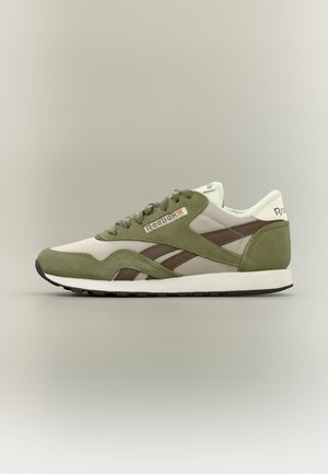 Reebok Classic, CLASSIC UNISEX - Маратонки - gritty green/simple brown/mineral grey