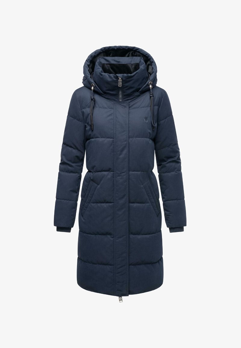 Tums zilas, pufīgs mētelis ar augstu apkakli, regulējamu kapuci un sānu kabatām. Aprīkots ar rāvējslēdzēju un ribotām aprocēm.