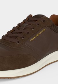 Tommy Hilfiger Αθλητικά παπούτσια - cocoa