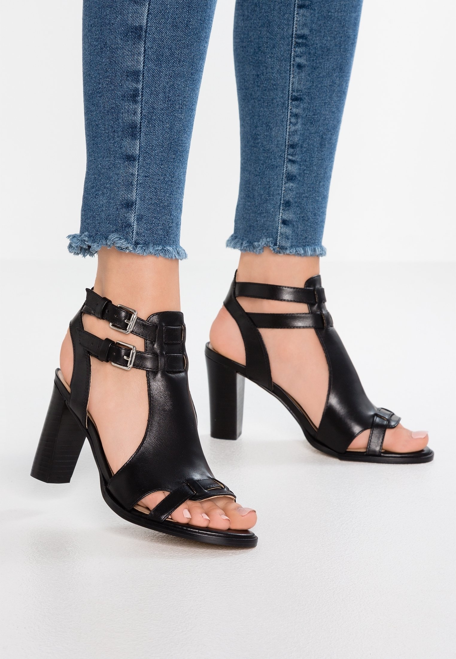 Sandales à Brides San Marina Cuir Noir - Talon 11 Cm, Taille 39, Occasion Très Bon état
