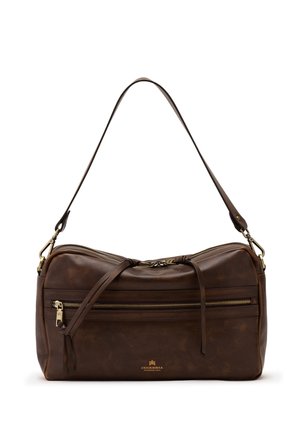 Sac bandoulière en cuir marron avec poche avant zippée, longue sangle réglable et quincaillerie dorée.