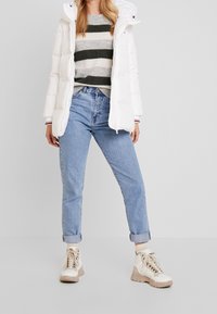 Tommy Hilfiger Dunjacka - white