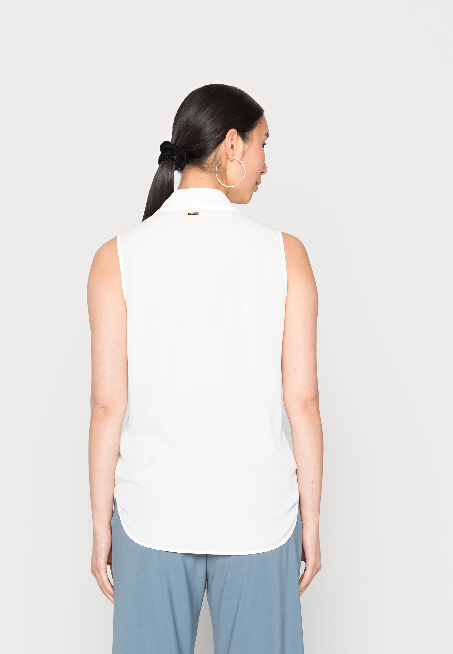 guess sleeveless top