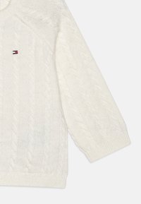 Tommy Hilfiger UNISEX SET - Kingitused beebile - ivory petal