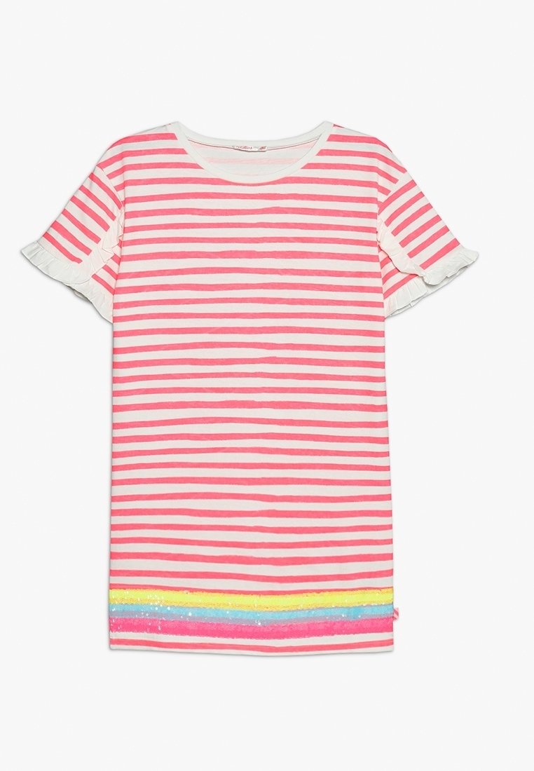 Chemise blanche à manches courtes avec des rayures horizontales roses, des bords de manches froncés et un ourlet inférieur orné de sequins multicolores arc-en-ciel.