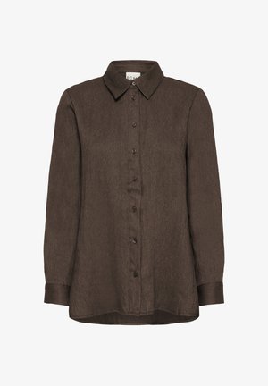 Camicia a maniche lunghe marrone scuro con colletto e bottoni frontali, caratterizzata da un tessuto leggermente texturizzato e da polsini con bottoni.