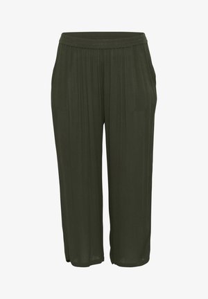 Pantalons plissés vert foncé avec une taille élastique et des poches latérales, présentant une coupe ample et une longueur raccourcie. Texture de tissu lisse.