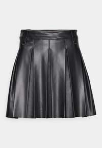 Mini-jupe noire plissée en similicuir avec passants de ceinture et taille structurée, présentée à plat sur un fond clair.