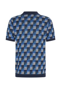 Lyhythihainen polo-paita tummansinisenä, jossa on geometrinen kuvio sinisistä ja beigeistä neliöistä. Sisältää klassisen kaulus ja ribattu hihansuut.