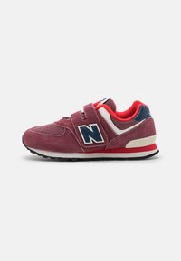 New Balance 574 UNISEX Trainers washed berry/berry