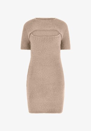 Rövid, bézs kötött ruha texturált felülettel, rövid ujjakkal és négyzet alakú kivágással a mellrészen.