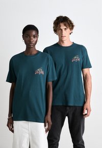 Tommy Jeans DIAMOND TWIST TEE UNISEX - Marškinėliai su spaudiniu - deep seawater