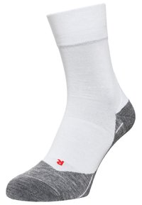 Calcetín deportivo blanco y gris con suela acolchada y marca roja "R" cerca de los dedos, mostrado en posición vertical sobre un fondo blanco.