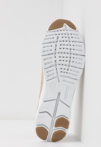Geox SUKIE - Sneakers basse - light taupe