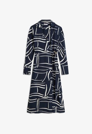 Marineblaues Wickelkleid mit weißen abstrakten Streifen, langen Ärmeln, Kragen und einer Bindung in der Taille. Glatter Stoff mit fließender Silhouette.