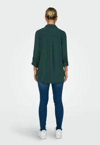 ONLY ONLYASMIN SHIRT - Button-down blouse - green gables
