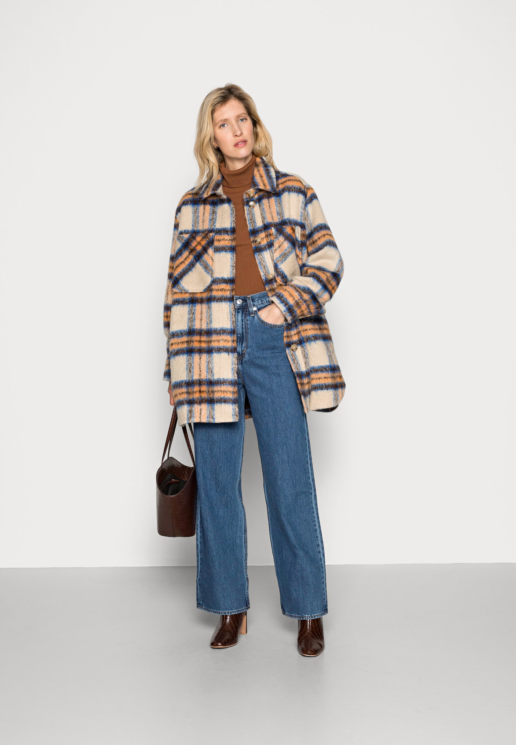 second female spin coat