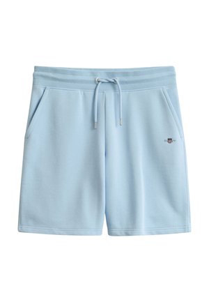Short en coton bleu clair avec taille côtelée, cordon ajustable, poches latérales et petit logo brodé sur le devant droit.
