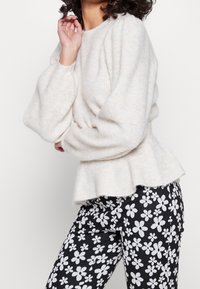 Vero Moda Sweter