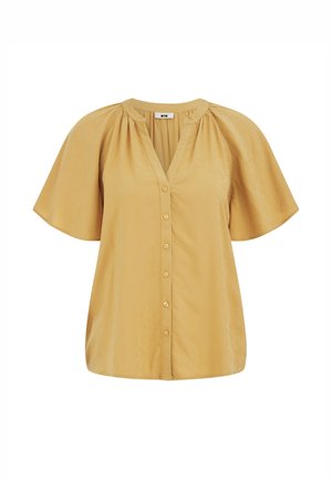 Blouse jaune moutarde à manches courtes avec un devant boutonné, un col froncé et un tissu ample et fluide en matière lisse.