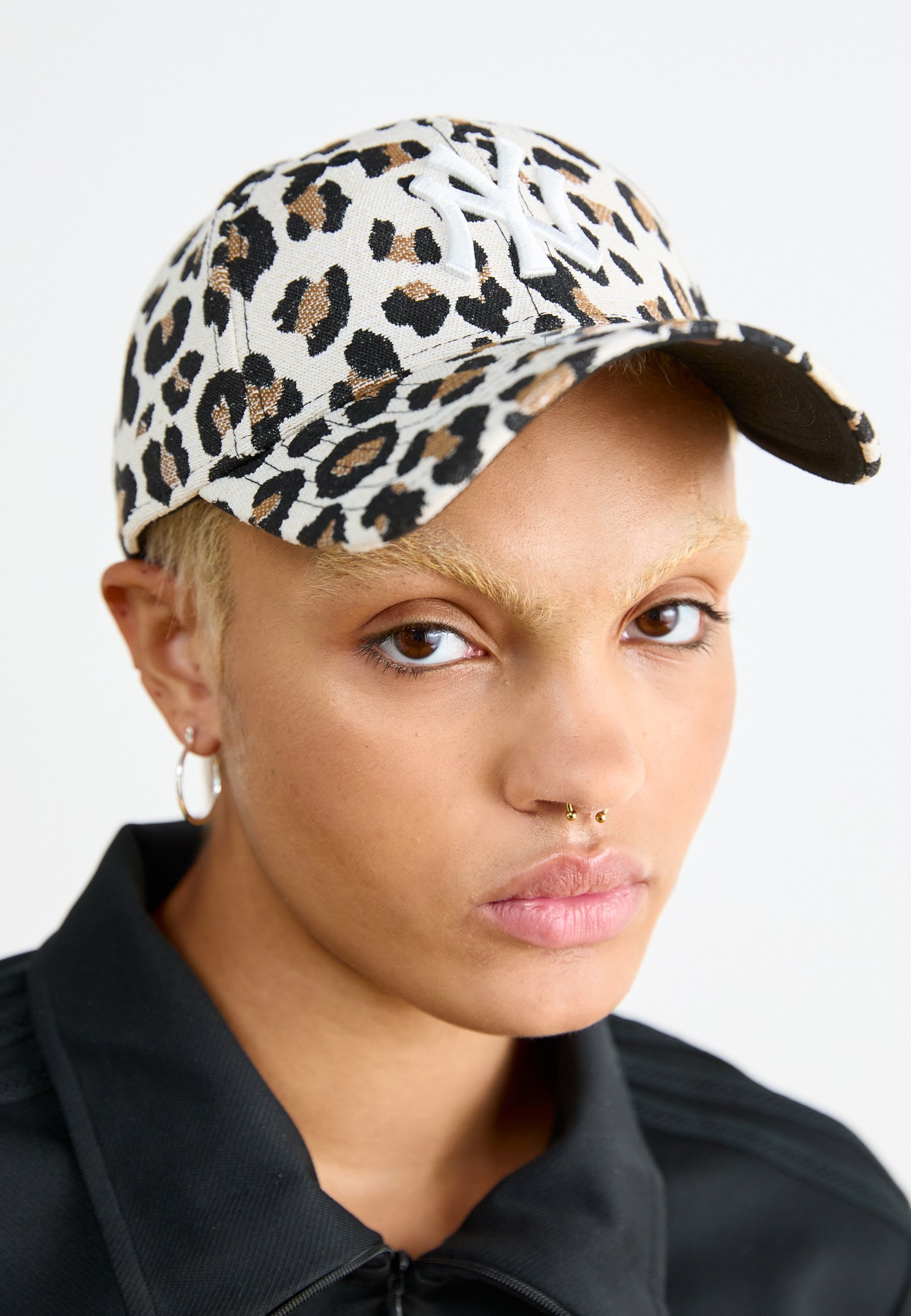 New Era FEMALE LEOPARD 9FORTY® - Cap - black - Zalando