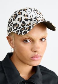 FEMALE LEOPARD 9FORTY® - Kepuraitė - black