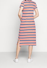 J.CREW Robe en jersey - red