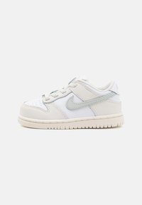 Neselectat, white/light silver/phantom