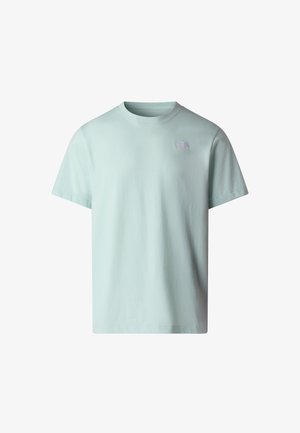 Jasnozielony t-shirt z bawełny, z okrągłym dekoltem, krótkimi rękawami i małym białym logo na lewej części klatki piersiowej.