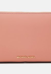 MICHAEL Michael Kors EMPIRE CHAIN POUCHETTE - Håndveske - sunset rose