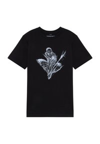 Melna kokvilnas T-krekls ar baltu grafisku dizainu, attēlojot stilizētu figūru starp augu motīviem, īsām piedurknēm un apaļu kakla izgriezumu.