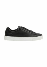 Schwarze Ledersneaker mit abgerundeter Zehe, minimalistisches Design, sechs Ösen und einer weißen Gummisohle. Glatte Textur ohne Muster.