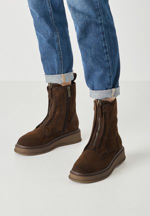 Tamaris, 1-25424-47 300 - Classic ankle boots - brown