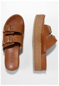 Inuovo Platt slip-in - brown
