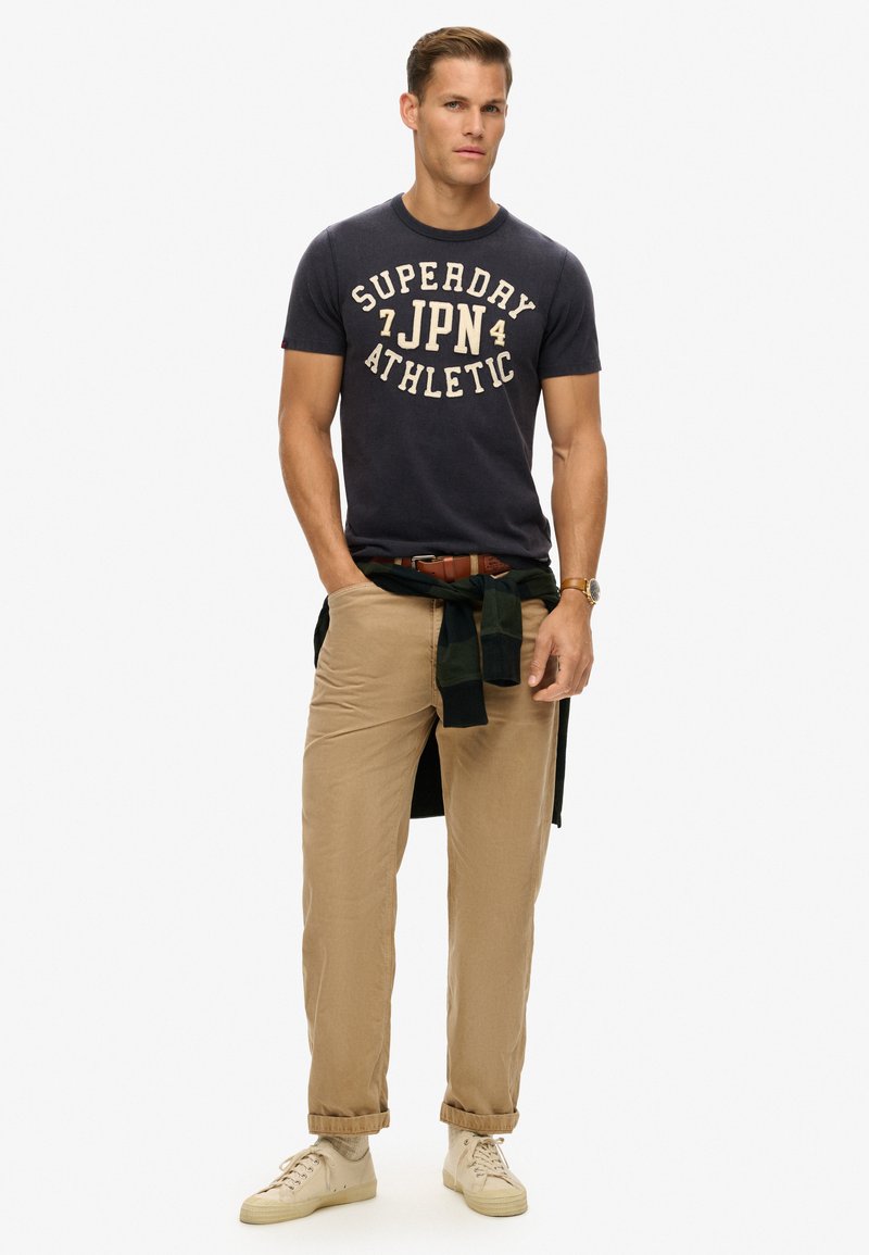 Superdry & Co T-shirt print donkerblauw Superdry & Co T-shirt print donkerblauw