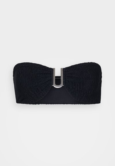 Svart bandeau topp med teksturert stoff, med et sentralt metallikk accent og glatte kanter, designet for en sikker passform uten stropper.
