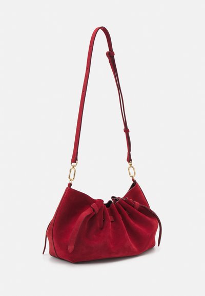 Yuzefi SCALLOP - Clutch - cherry