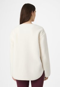 Fila CASSIANO RELAXED TEDDY - Giacca in pile - egret