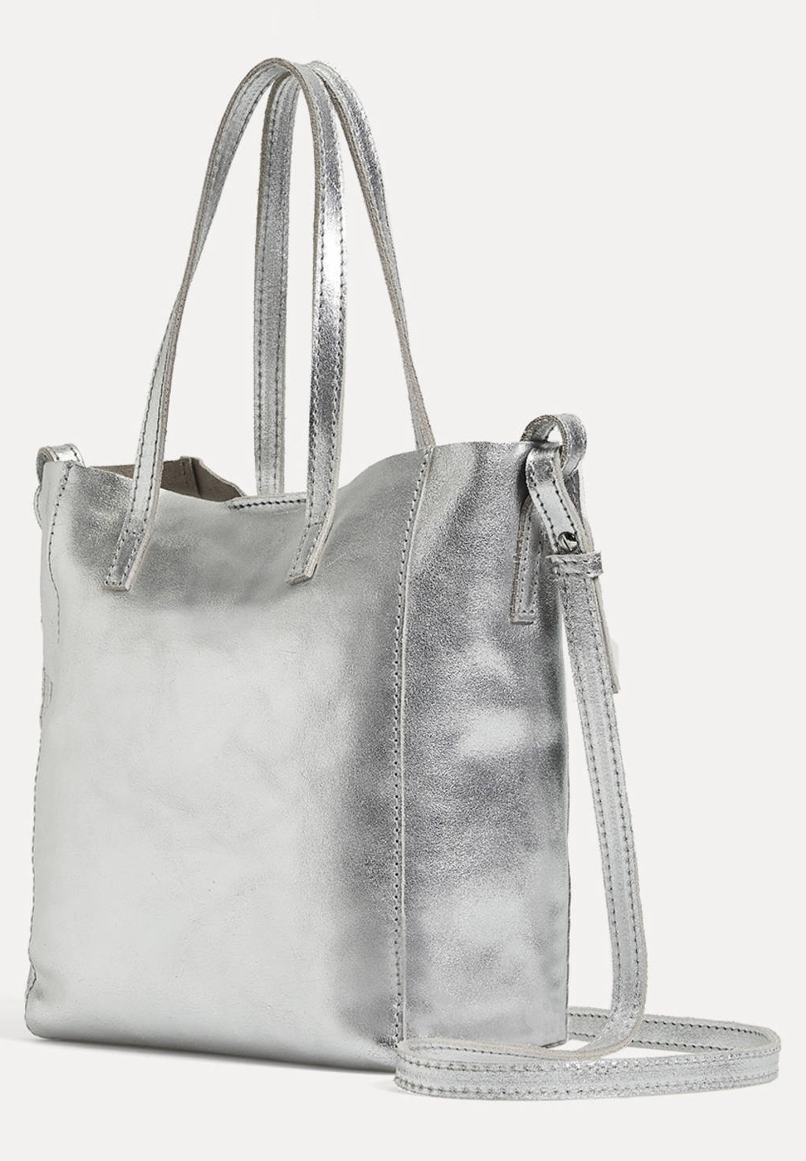 mercer gallery medium logo shoulder bag