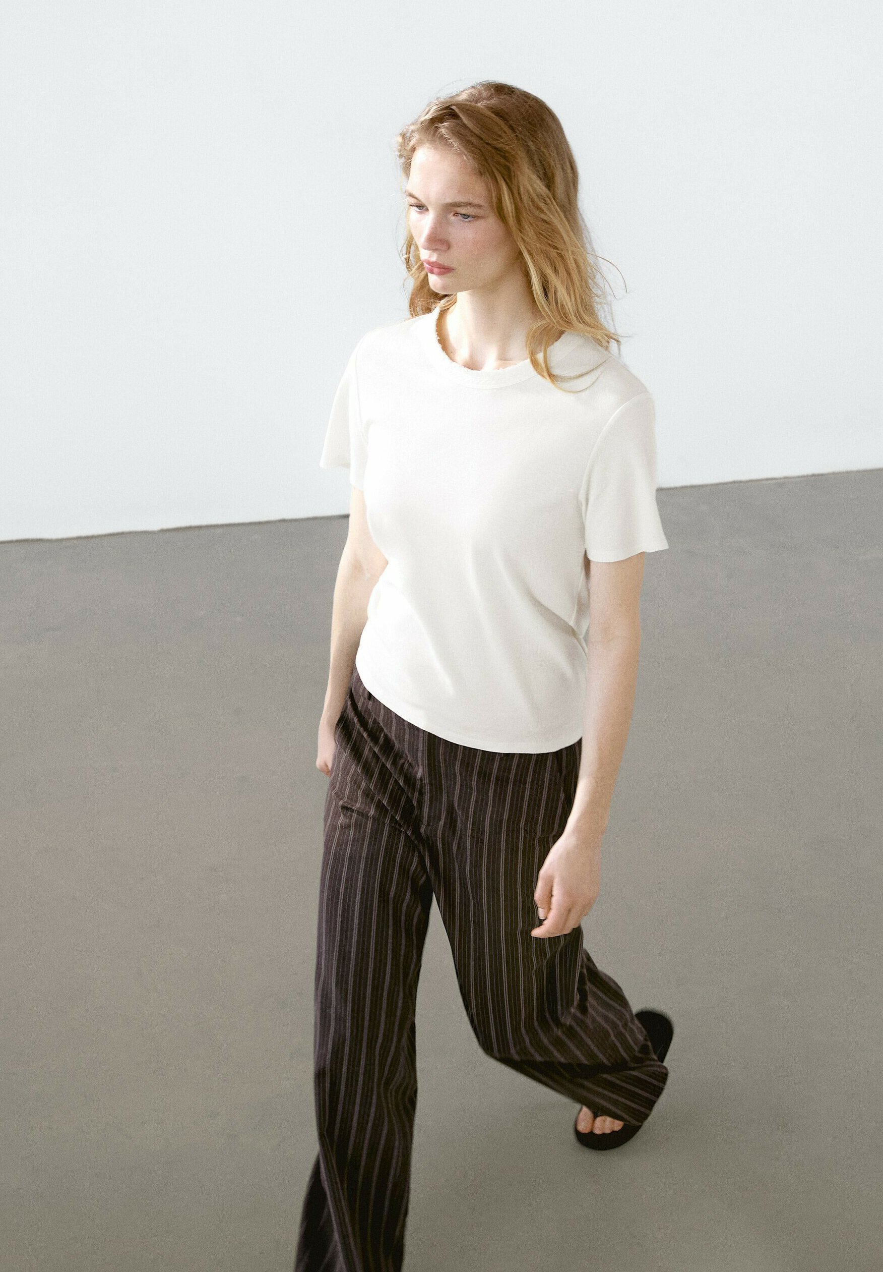 売れ筋商品|||マッシモ ドゥッティ Tシャツ レディース トップス FRAYED  - Basic T-shirt - beige マッシモ ドゥッティ Tシャツ レディース トップス FRAYED