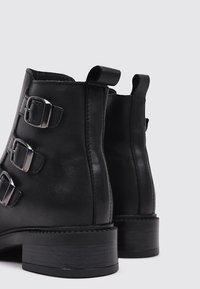 Sandra Fontán VELILLA - Boots à talons - black