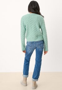 QS Sweter
