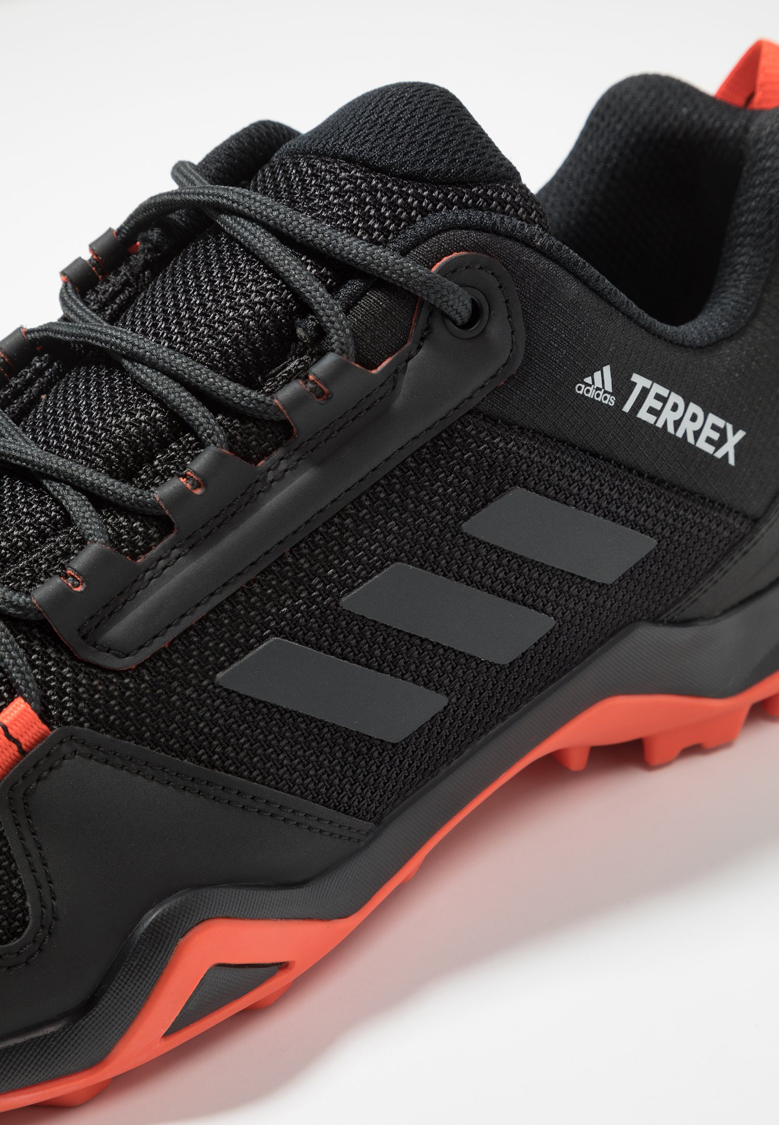 g26564 adidas