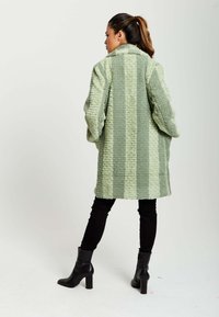 Liquorish IN STRIPE - Winter coat - green