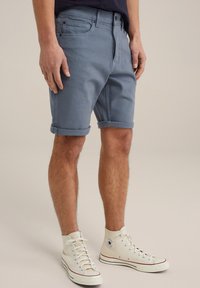 WE Fashion BLUE RIDGE - Džinsiniai šortai - blue