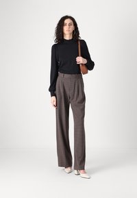 Gap Tall TROUSER - Trousers - brown