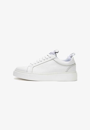 Derimod, SNEAKERS - Zapatillas - white